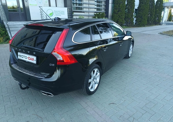 Volvo V60 cena 51900 przebieg: 226000, rok produkcji 2015 z Siedlce małe 497